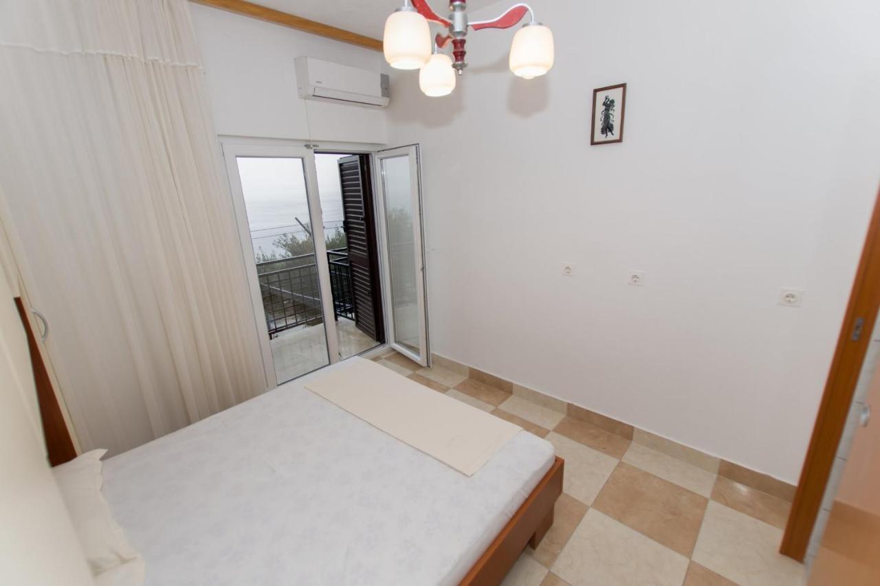 Near The Beach Apartments Jagodia Брела Екстер'єр фото