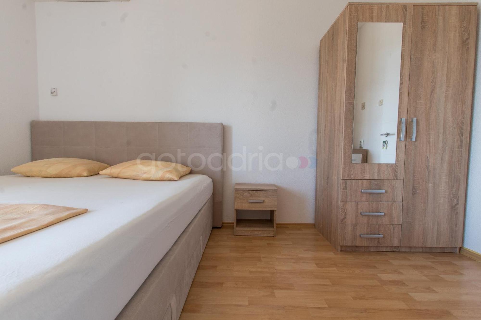 Near The Beach Apartments Jagodia Брела Екстер'єр фото